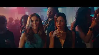 Dirty Grandpa-club party scene