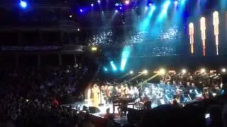 Florence + The Machine - No Light, No Light Intro @ Royal Albert Hall, TCT Teenage Cancer Trust Gig