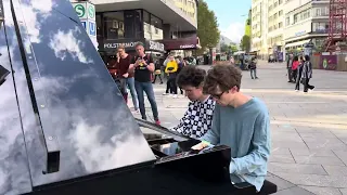 Linkin Park by two Pianists on Street – What I've done (Thomas Krüger & Mikka Hack)