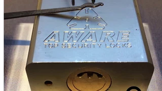 🇬🇧 UK Lockpickers How To  Pick The Dimple Smiley Lock Top Aware Security Padlock Under 5 Seconds