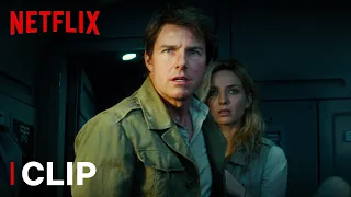 The Mummy Crashes The Flight | Tom Cruise, Annabelle Wallis | The Mummy | Netflix India