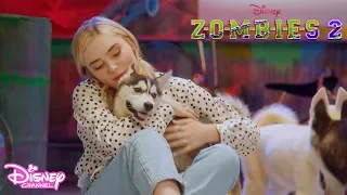 Meg Puppy Challenge #2 🤩| ZOMBIES 2 | Disney Channel UK