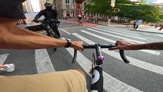 FIXED GEAR | POV spicy RIDE down BROADWAY with SLOWBOYZ (CLOSE CALL)