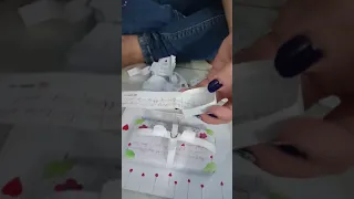 Con gái 8 tuổi tự tay làm quà sinh nhật tặng mẹ.