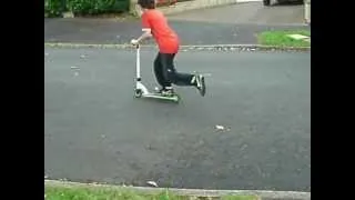 Scooter Trick: Barspin