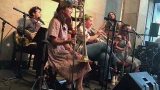 Shake 'Em Up Jazz Band - Margie