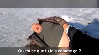пьяный рыбак уснул на льду ^^)