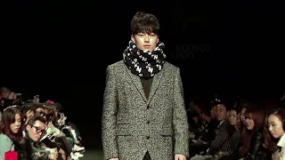 MUNSOO KWON F/W15 COLLECTION RUNWAY VIDEO