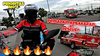 KENDARAAN PRIORITAS NOMOR 1 DI INDONESIA MELINTAS ! SEMUA AUTO MINGGIR !!!