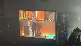 The 1975 - Matty Brings Fan On Stage For Tattoo & Robbers (Newport 12-16-2022)