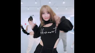 TWICE "The Feels" Choreography Video (Moving Ver.) MOMO focus