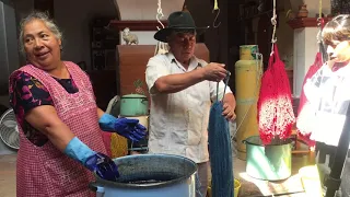 MEXICO—Teotitlán del Valle, Oaxaca, Zapotec wool dying