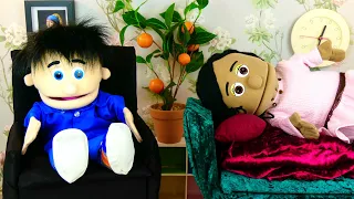 Moon Love | Comedy Puppet Show