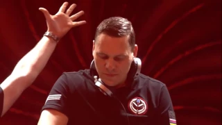 Tiesto B2B Hardwell en Tomorrowland 2014 (How We Do VS Love Comes Again)