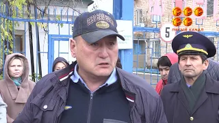 Больше 30 проводников и начальников поезда Караганда-Жезказган могут остаться без работы.