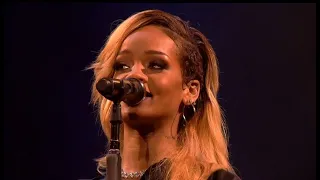 Rihanna - Stay (T In The Park 2013)