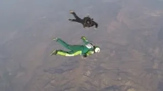 Skydiver plunges 25,000 feet with no parachute
