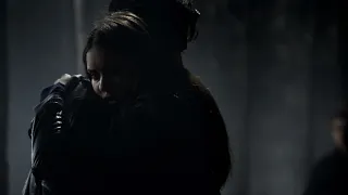 TVD 1x14 - Elena hugs Damon, Katherine wasn't in the tomb | Delena Scenes HD