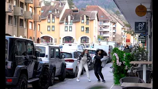 BUSHMAN , BEAUTIFUL GIRLS SCREAMED AND RUN BACKWARDS,CRAZIEST REACTION (MUST WATCH)