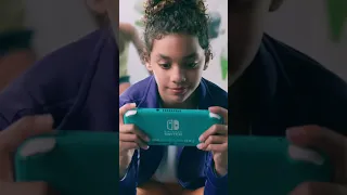 Você fica com seu NINTENDO SWITCH LITE ligado ou não na tomada ENQUANTO JOGA? Vou tirar sua DÚVIDA!