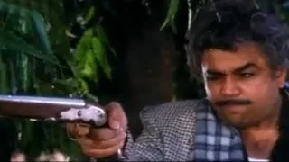 Paresh Rawal With Vasco-De-Gama's Gun - Andaz Apna Apna Comedy Scene