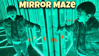 Mirror  Maze me Fas Gaye 😬 | Yaatri