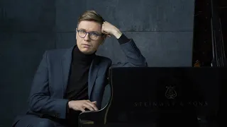 Vikingur Olafsson - Beethoven Piano Concerto No.3 [Live]