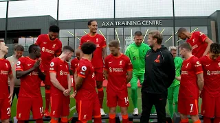 'Why am I always on the front?' | Inside Liverpool's 2021/22 team photo