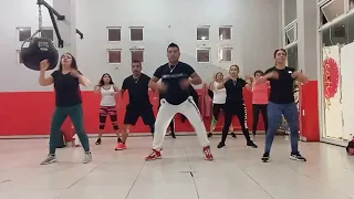 Zumba Fitness "ROMPE" by Daddy Yankee.