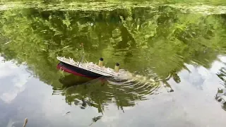 TITANIC sinks in pond!! (1/350 failed sink test #2)