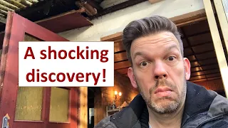 Renovating an abandoned Tiny House #27: A shocking discovery!