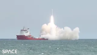 Blastoff! China's Ceres 1 rocket launches 4 satellites from sea platform