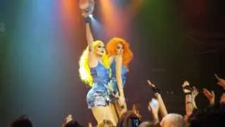 SHARON NEEDLES & ALASKA THUNDERFUCK SINGING-KAI KAI- AT HOUSE OF BLUES CHICAGO