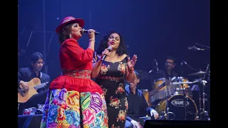 Eva Ayllón y Amanda Portales "Vaso de Cristal"