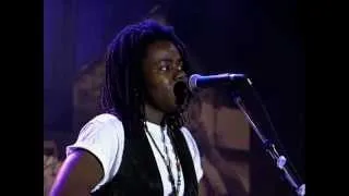 Tracy Chapman - Mountains O' Things (Live at Farm Aid 1992)