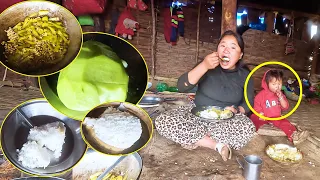 Poor mom & son's meal time in sheep hut || Jonson & Jina Cooking & eating meal@Sanjipjina