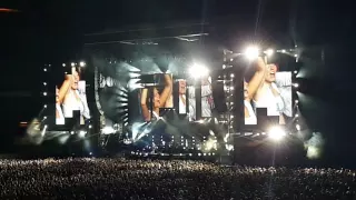 3.9.2016 Billy Joel plays ACDC "Highway to hell". Frankfurt-Commerzbank Arena.