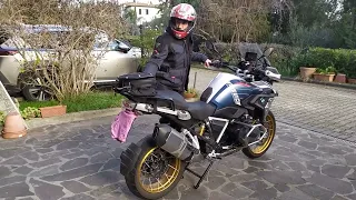 BMW GS 1250 cavalletto centrale - come si fa - how to put your BMW GS on the center stand