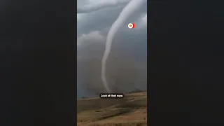 Video captures tornado ripping across Iowa field