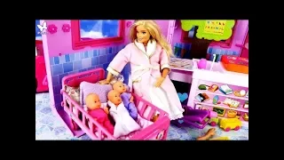 Rodzinka Barbie #3 * BARBIE RODZI!!! Barbie w ciąży ma 1.. 2.3. dzieci?! * Bajka po polsku z lalkami