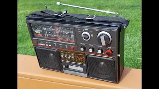 Year1980? ELECTRO BRAND 2971 multi band stereo radio AM, CB, SW1, SW2, FM, TV1, TV2, AIR, WB and PB.