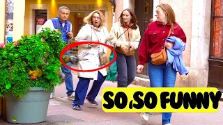 BUSHMAN PRANK, SHE WAS NOT EXPECTING BUSH.