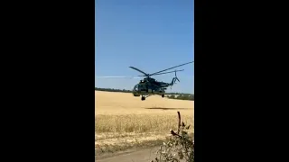 Still Flying! Twin low-flying Ukraine Mi-8 helicopters support Forces