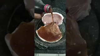 Carne de Porco cheia de LARVAS| ALERTA Joguei Coca Cola e Olha o que SAIU de DENTRO DA CARNE