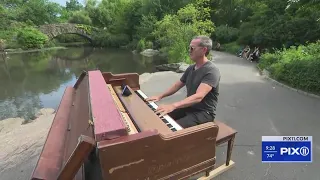 Man pushes 500-pound piano around NYC to bring music to the world