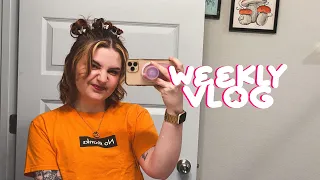 reading more than expected, crocheting fun projects, and the start of a new month!  | weekly vlog