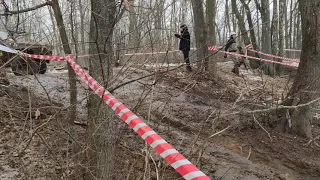 Ниссан Патрол едет, но тяжело, крутой подъем и глубокая колея. Первый этап RFC Ukraine в Прилуках.