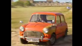 Mr Bean Mini vs Reliant Regal