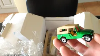 eBay box opening up of a box of vintage diecast vehicles matchbox Corgi dinky