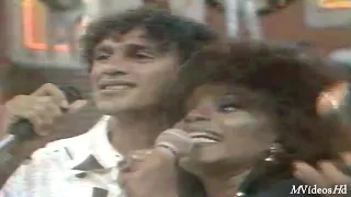 Caetano Veloso e Elza Soares: Língua e Podres poderes (Na íntegra Cassino do Chacrinha Páscoa) 1985